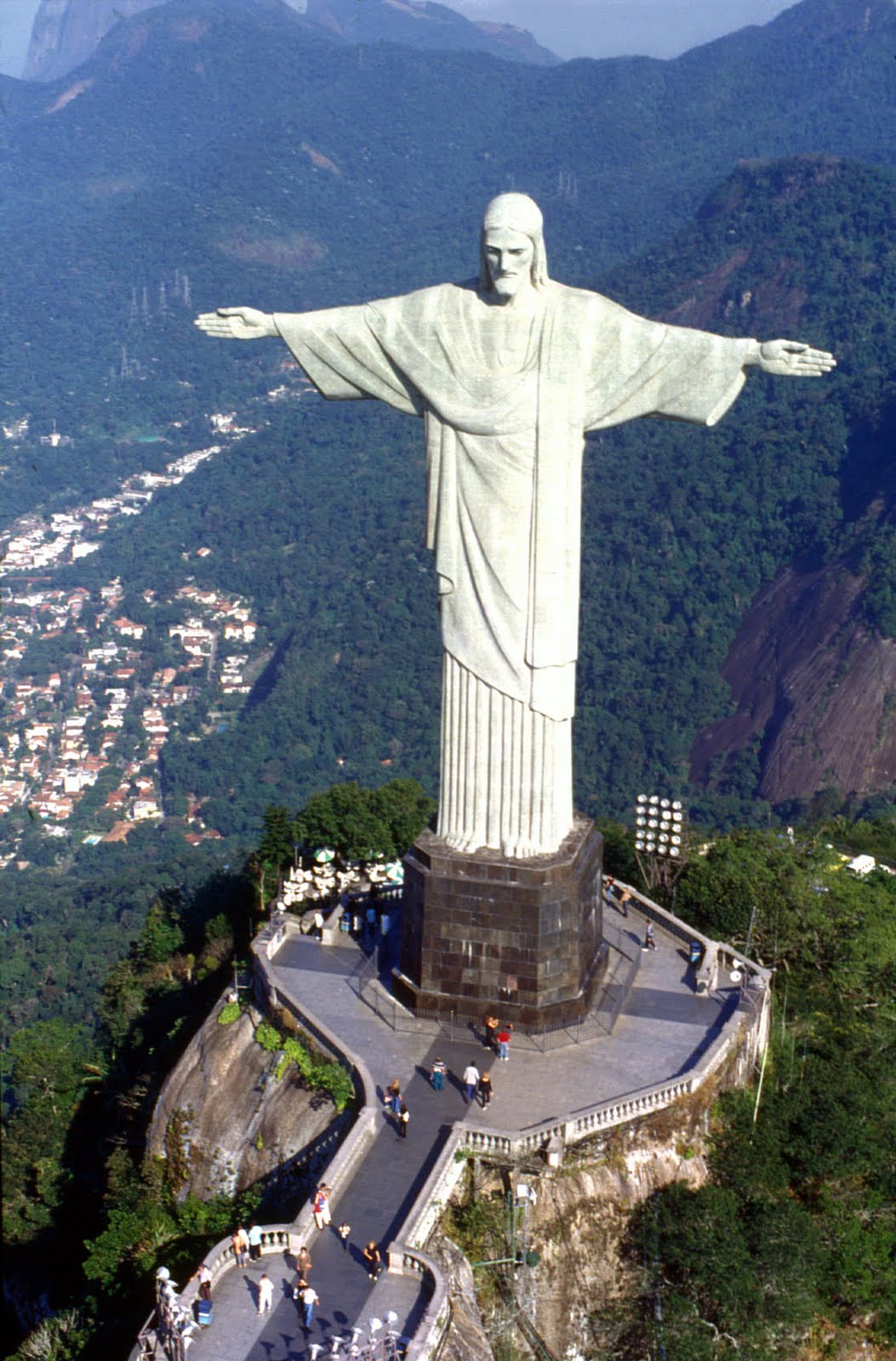 statue of christ